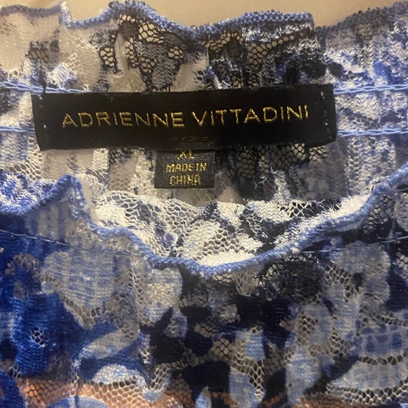 NWOT Adrienne Vittadini blue and white lace tank top - Picture 3 of 3